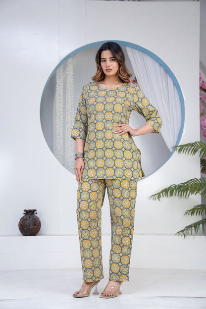 Printed Cord Set for women